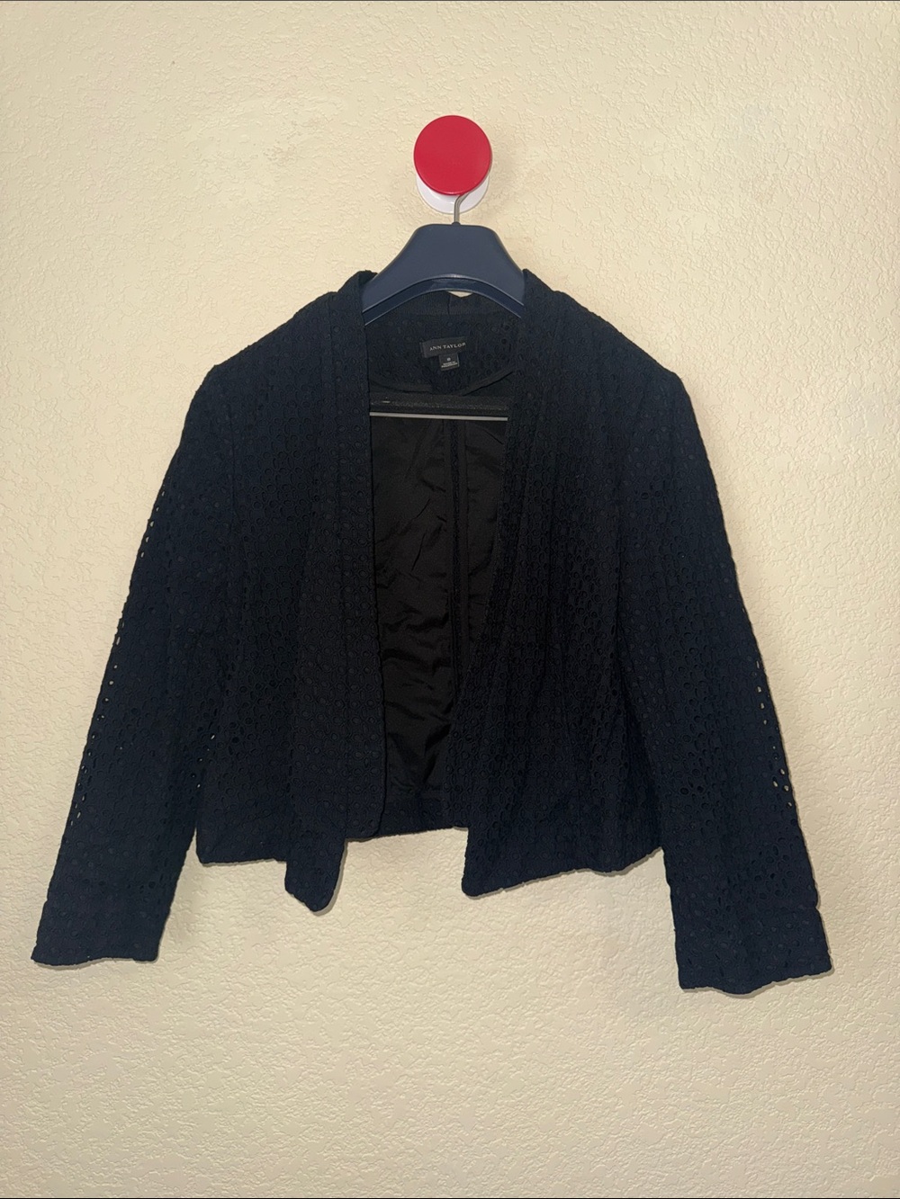 Ann Taylor Black Eyelet Lace Open Front Cropped Blazer Jacket Size 8